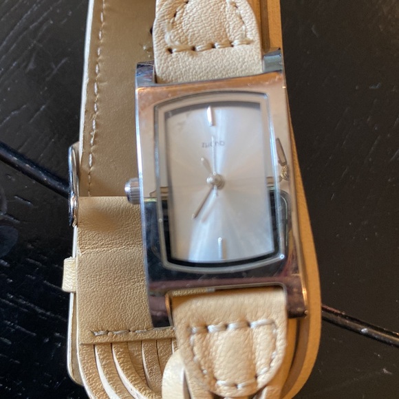 Watch - Picture 2 of 5